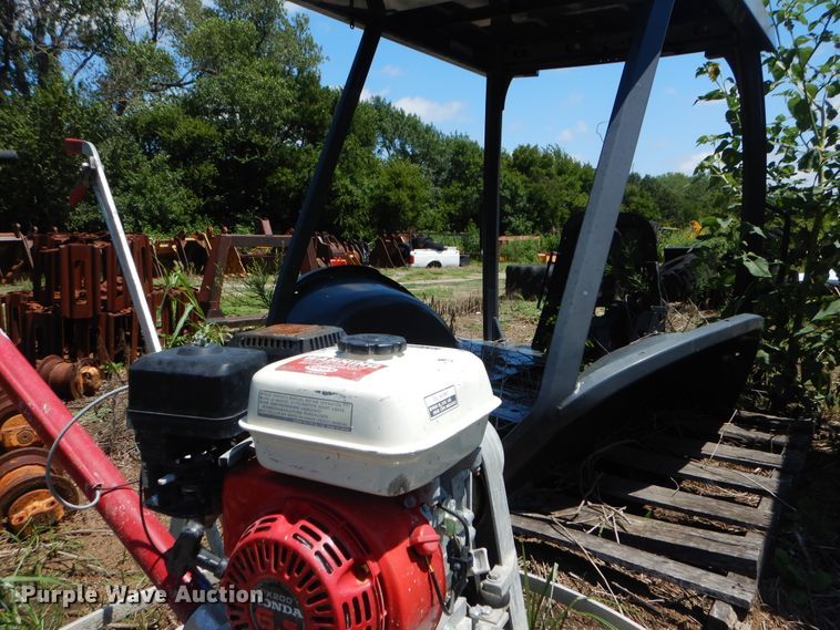 image for item HY9298 Superior DGHL-48-6.5 power trowel