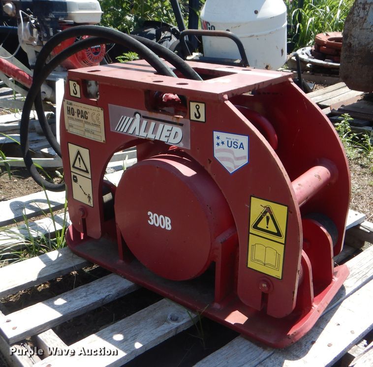 image for item HY9299 Hopac 300B plate compactor