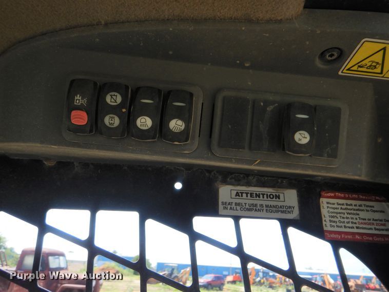 image for item HY9302 2008 Caterpillar 287C  tracked skid steer loader