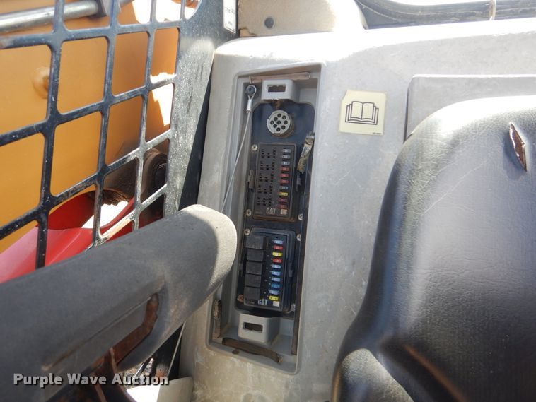 image for item HY9302 2008 Caterpillar 287C  tracked skid steer loader