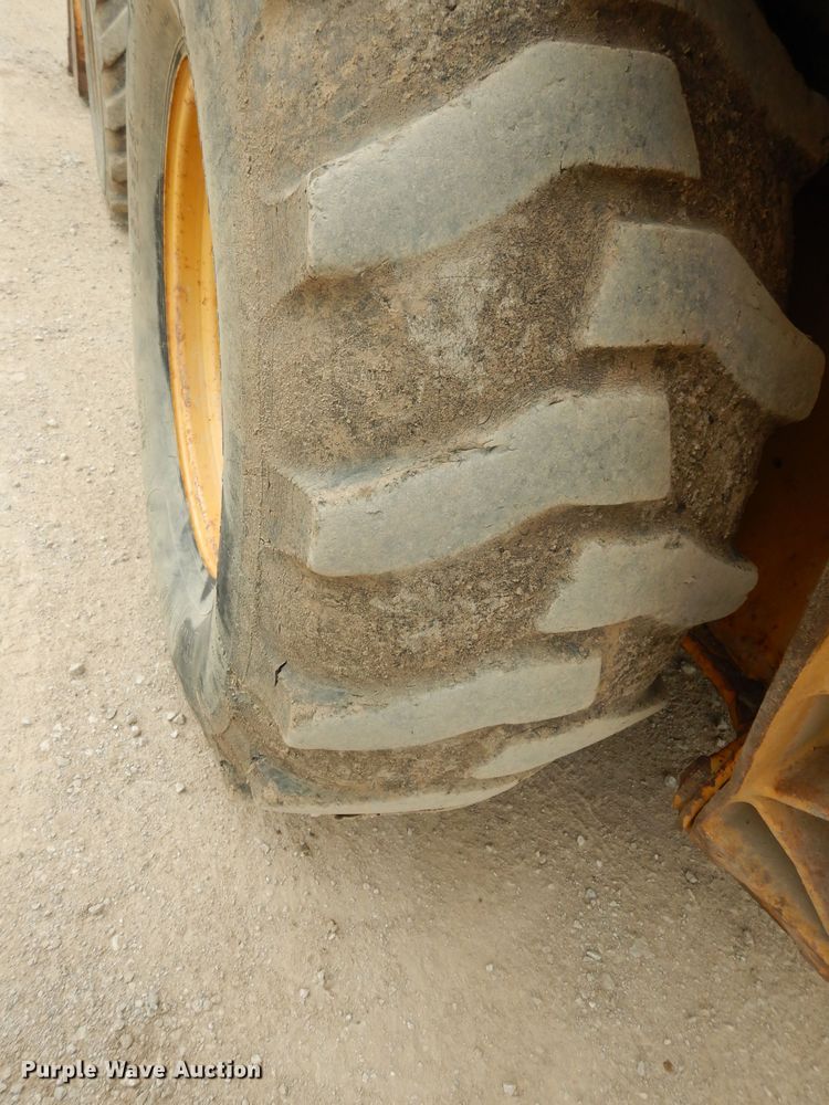 image for item HY9512 2003 Caterpillar 420D  backhoe