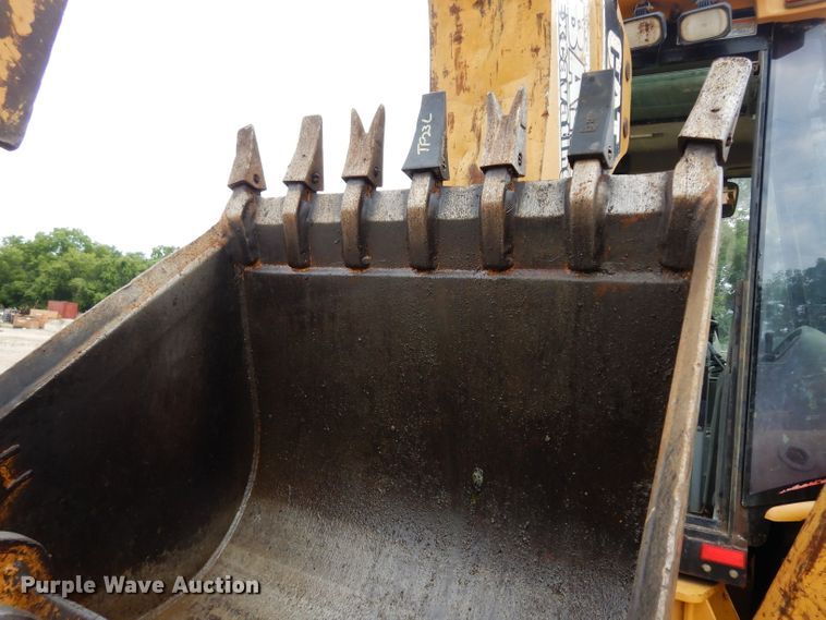 image for item HY9512 2003 Caterpillar 420D  backhoe