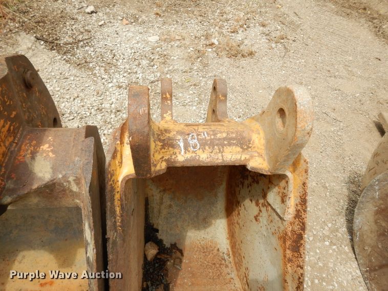 image for item HY9512 2003 Caterpillar 420D  backhoe