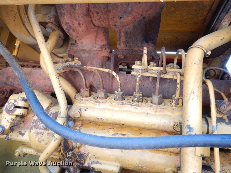 image for item HY9522 1973 Caterpillar 815  soil compactor