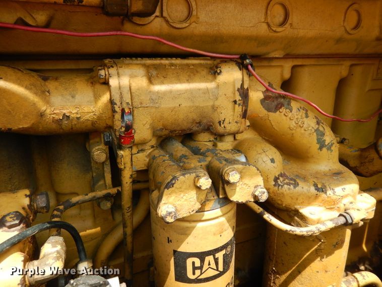 image for item HY9522 1973 Caterpillar 815  soil compactor