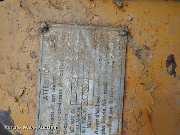 image for item HY9522 1973 Caterpillar 815  soil compactor