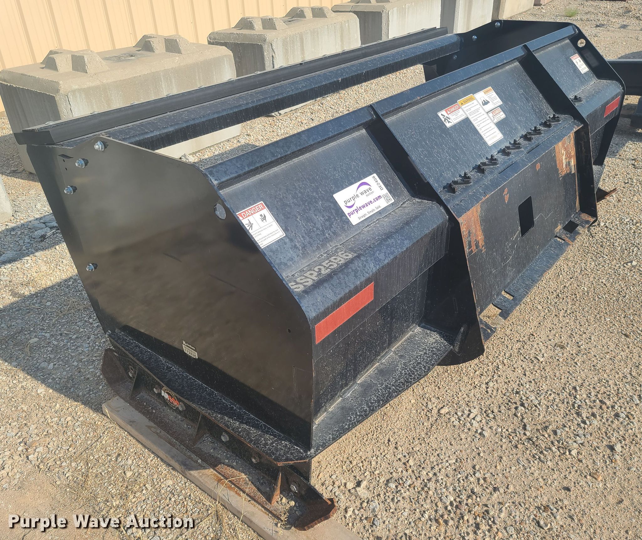 Land Pride SSP2596 skid steer snow pusher in Wamego, KS Item DE2456