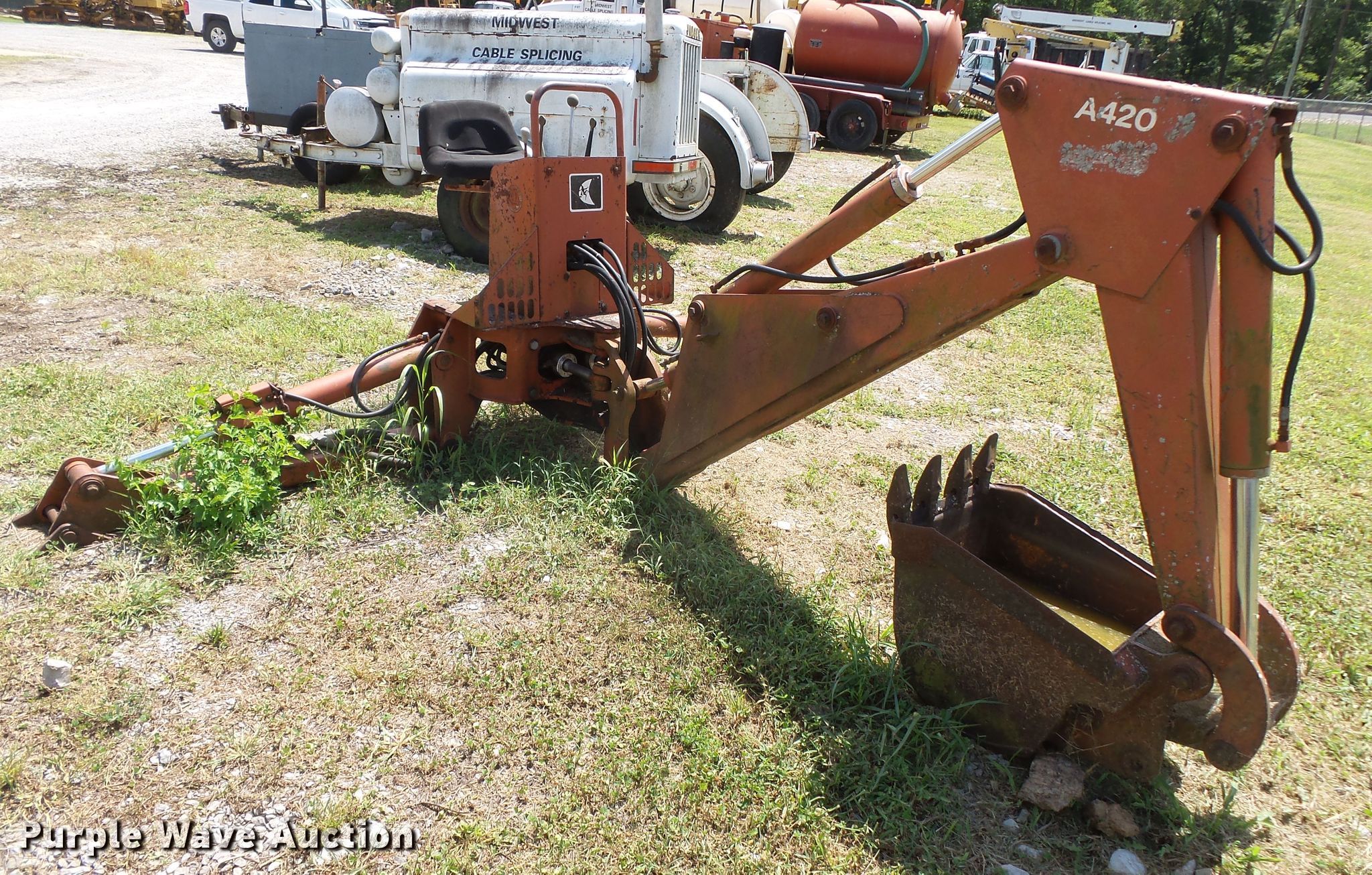 Ditch Witch A420 backhoe in Jackson, MO Item DH3853 sold Purple Wave