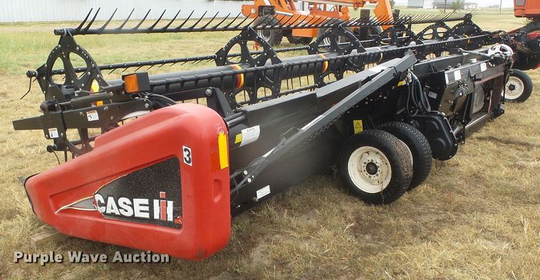 image for item DD0293 2010 Case IH 2142 35M07 2BG draper head