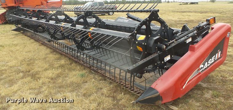 image for item DD0293 2010 Case IH 2142 35M07 2BG draper head