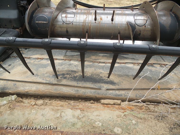 image for item DD0293 2010 Case IH 2142 35M07 2BG draper head