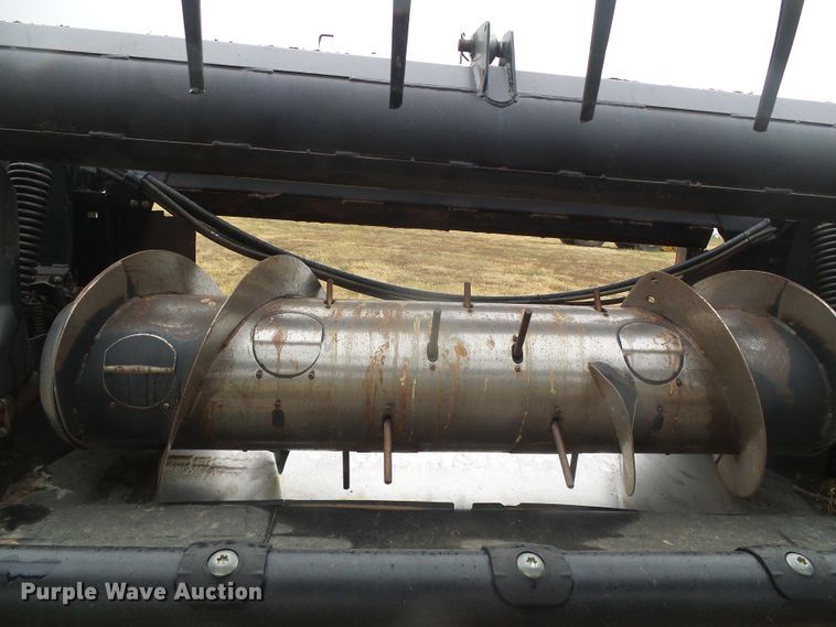 image for item DD0293 2010 Case IH 2142 35M07 2BG draper head