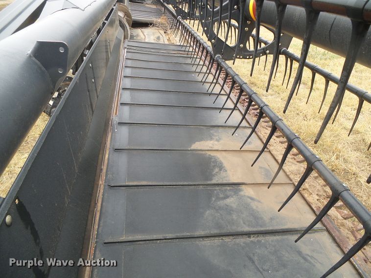 image for item DD0293 2010 Case IH 2142 35M07 2BG draper head