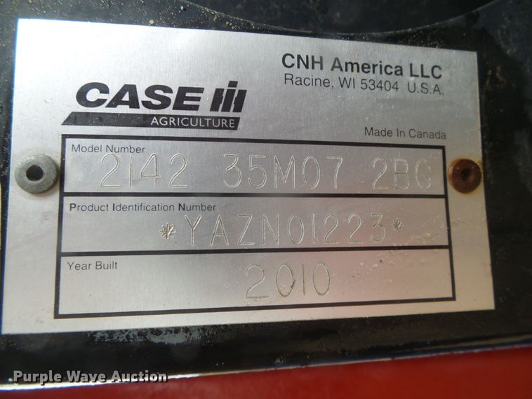 image for item DD0293 2010 Case IH 2142 35M07 2BG draper head