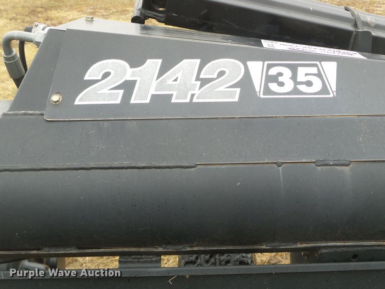 image for item DD0293 2010 Case IH 2142 35M07 2BG draper head