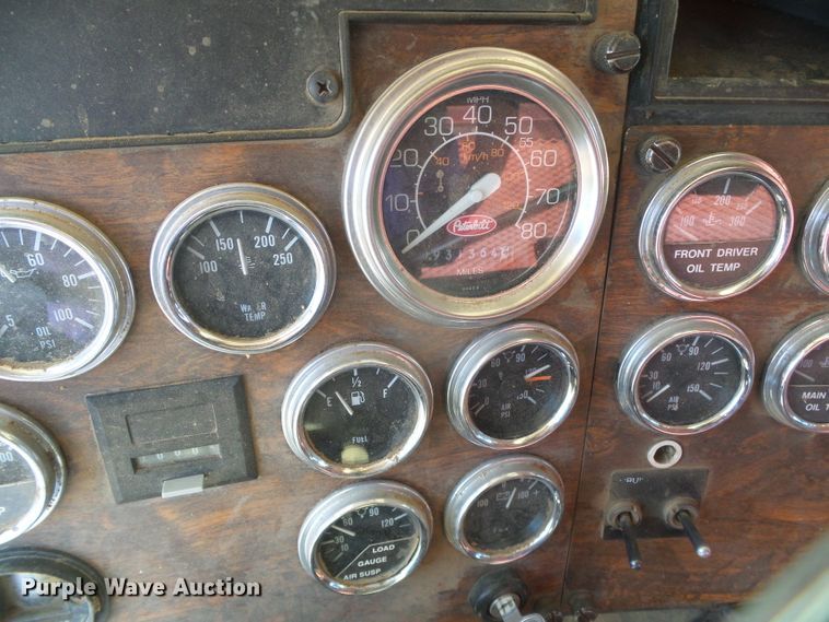 image for item DD0301 1997 Peterbilt 378  manure spreader truck