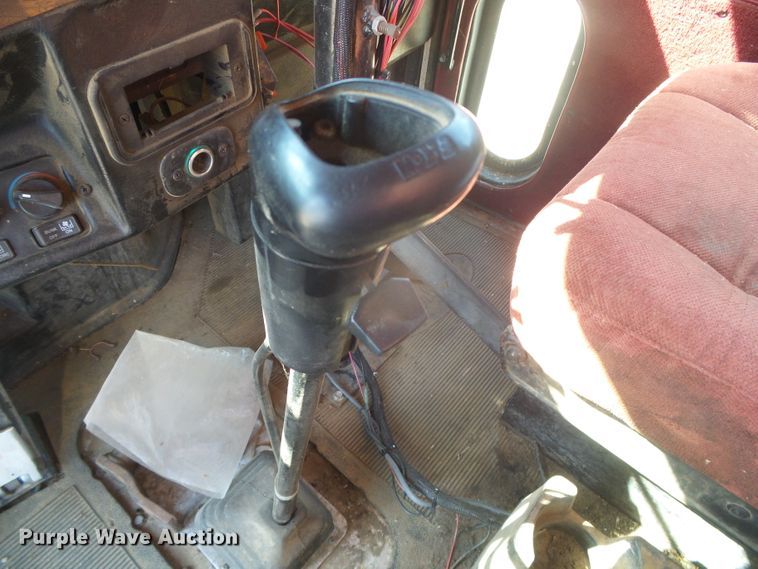 image for item DD0301 1997 Peterbilt 378  manure spreader truck