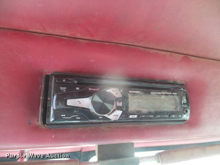 image for item DD0301 1997 Peterbilt 378  manure spreader truck