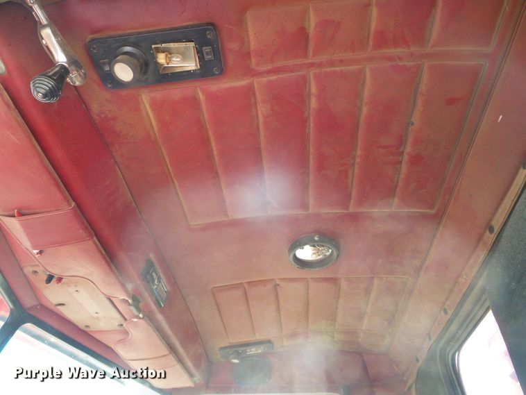 image for item DD0301 1997 Peterbilt 378  manure spreader truck