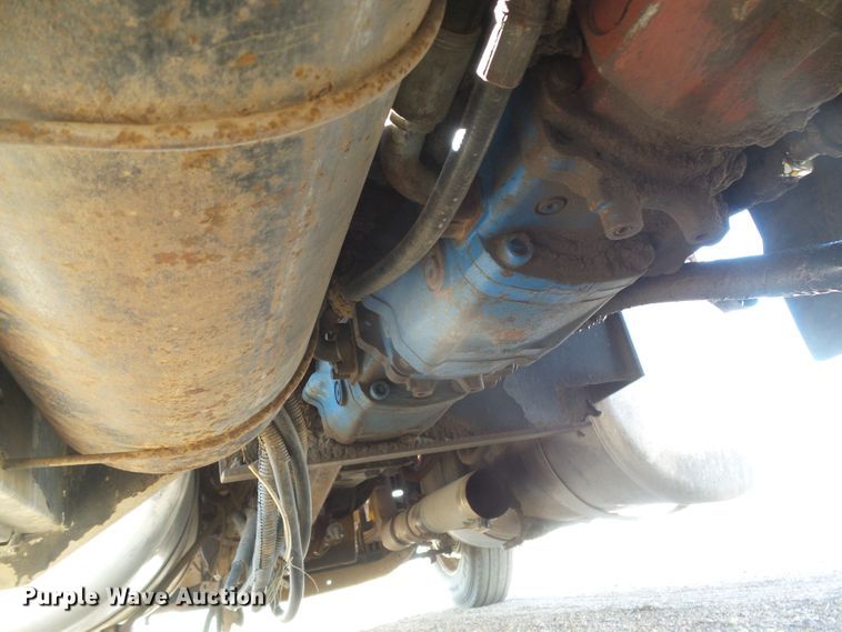 image for item DD0301 1997 Peterbilt 378  manure spreader truck