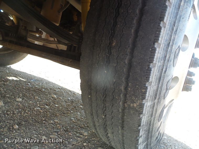 image for item DD0301 1997 Peterbilt 378  manure spreader truck