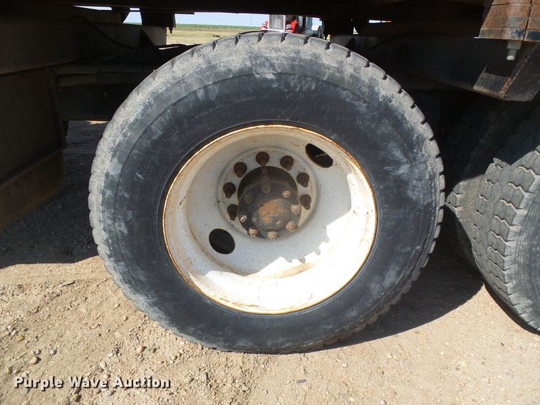 image for item DD0301 1997 Peterbilt 378  manure spreader truck