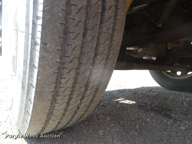 image for item DD0301 1997 Peterbilt 378  manure spreader truck