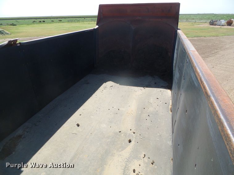 image for item DD0301 1997 Peterbilt 378  manure spreader truck