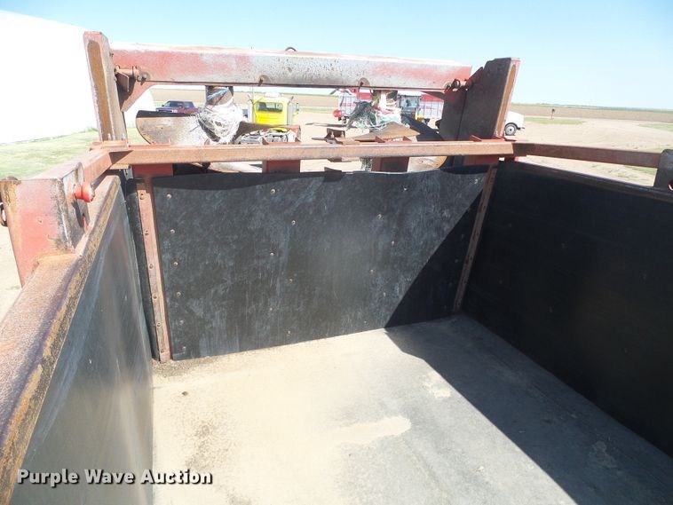 image for item DD0301 1997 Peterbilt 378  manure spreader truck