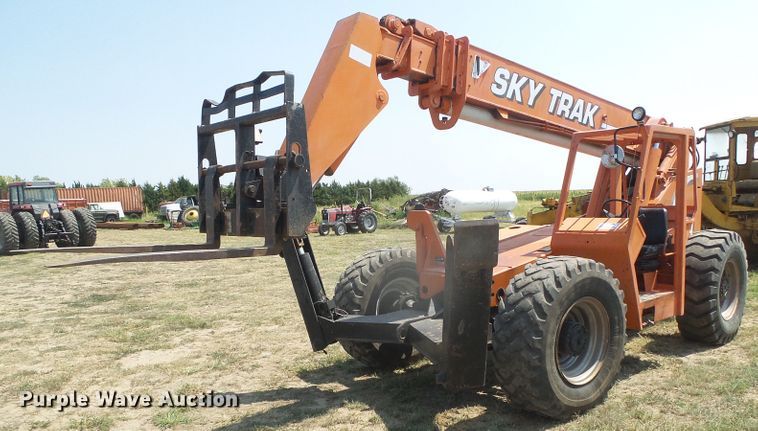 image for item DD0310 SkyTrak 10054  telehandler