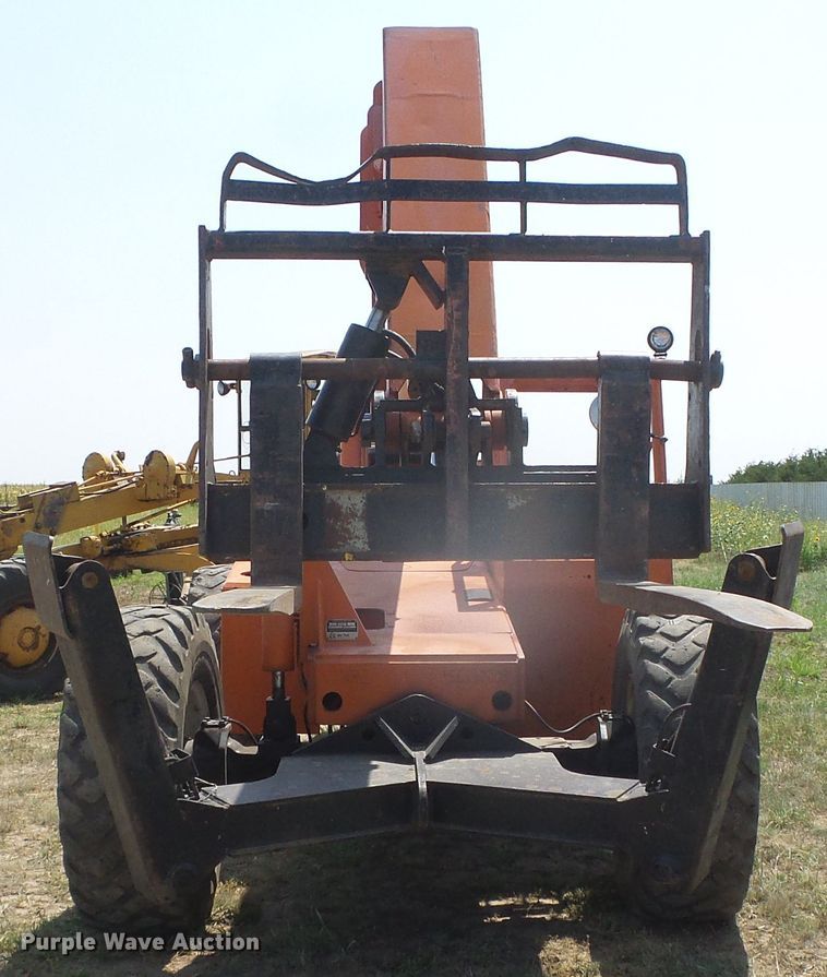 image for item DD0310 SkyTrak 10054  telehandler