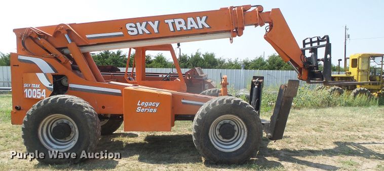image for item DD0310 SkyTrak 10054  telehandler