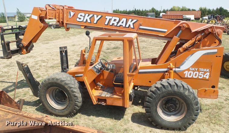 image for item DD0310 SkyTrak 10054  telehandler