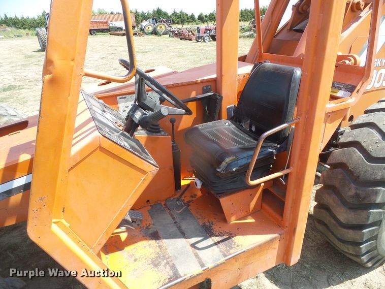 image for item DD0310 SkyTrak 10054  telehandler