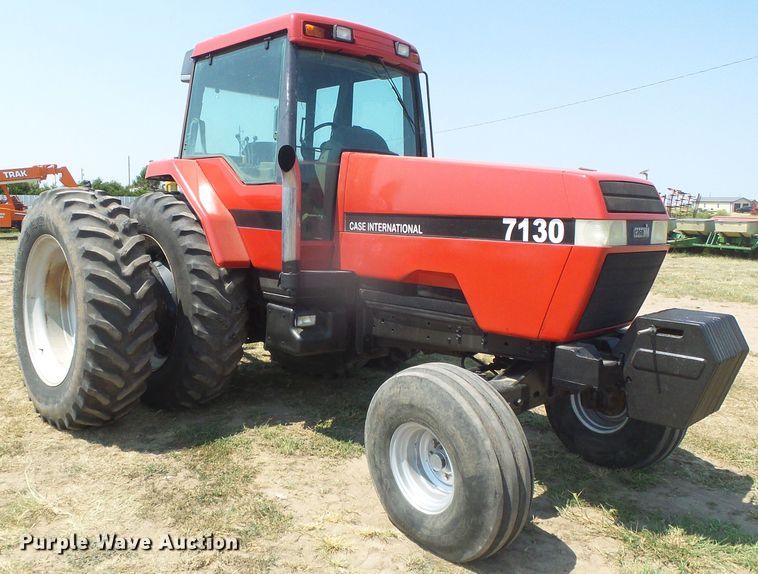 image for item DD0312 Case IH 7130  tractor