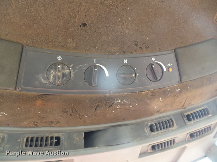 image for item DD0312 Case IH 7130  tractor