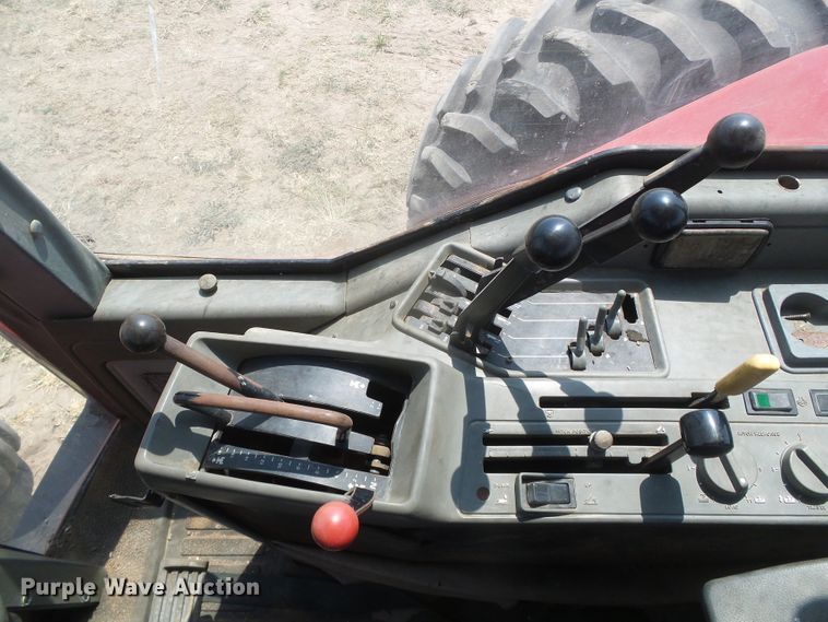 image for item DD0312 Case IH 7130  tractor