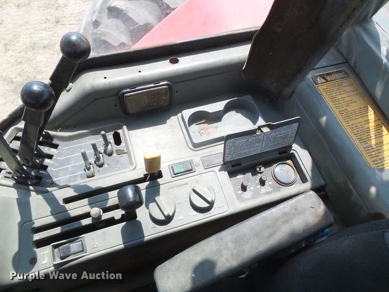 image for item DD0312 Case IH 7130  tractor