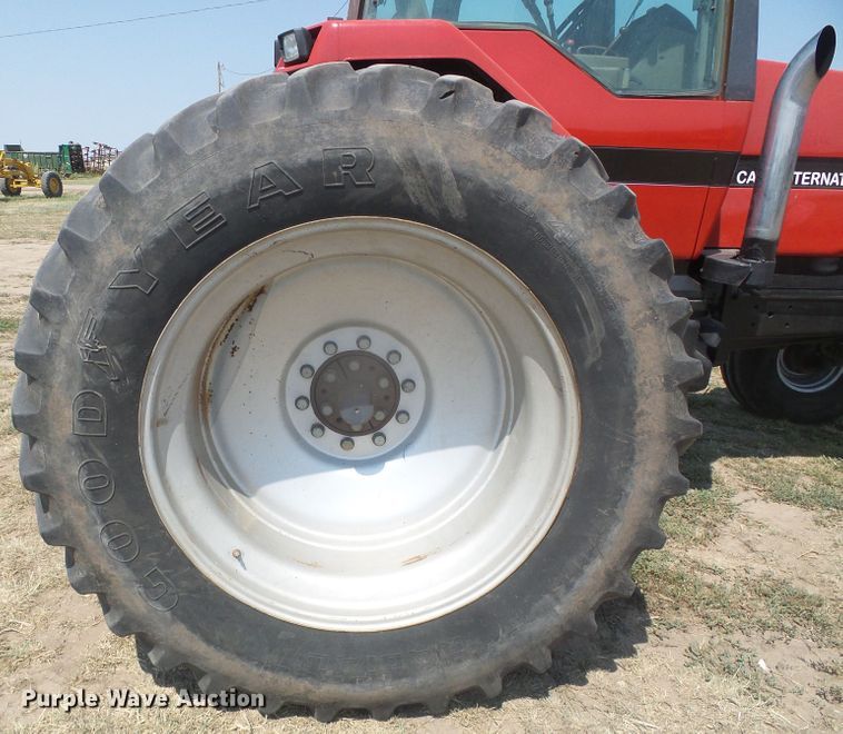 image for item DD0312 Case IH 7130  tractor