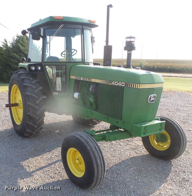 image for item DD0318 1979 John Deere 4040  tractor