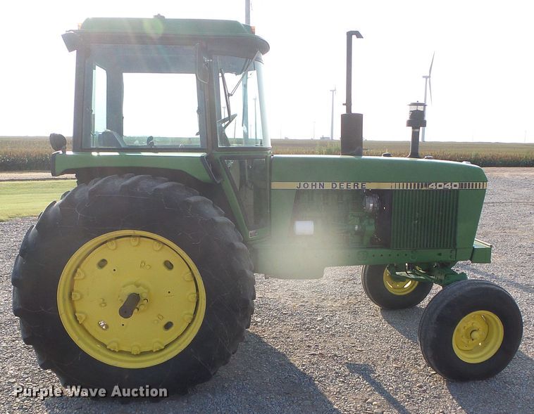 image for item DD0318 1979 John Deere 4040  tractor