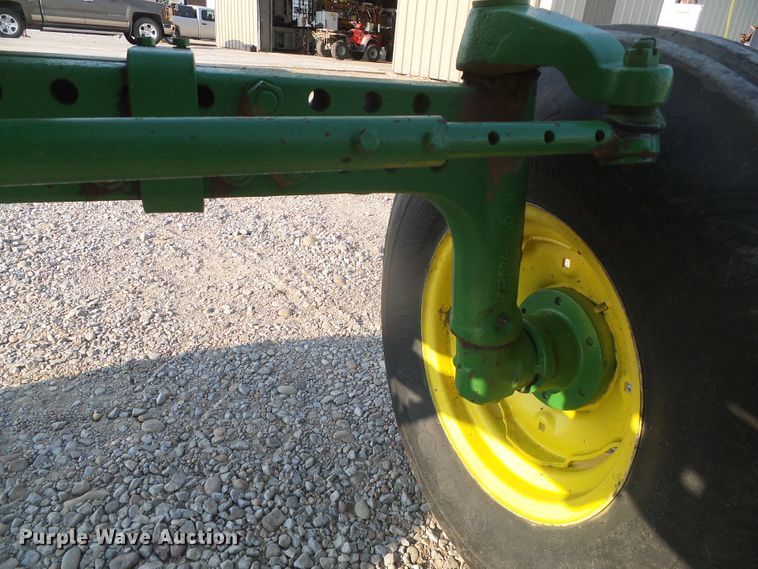 image for item DD0318 1979 John Deere 4040  tractor