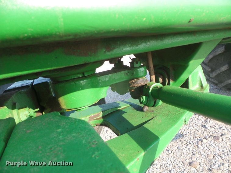 image for item DD0318 1979 John Deere 4040  tractor