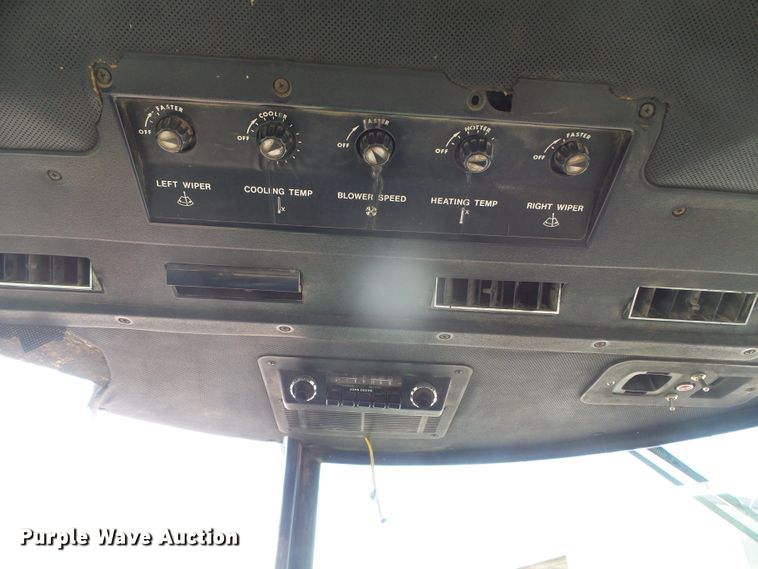 image for item DD0318 1979 John Deere 4040  tractor