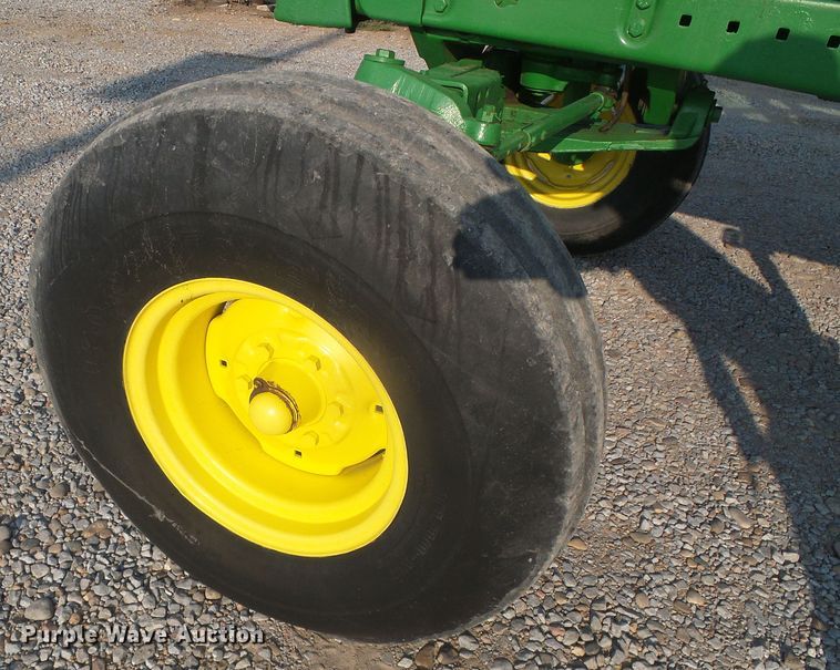 image for item DD0318 1979 John Deere 4040  tractor