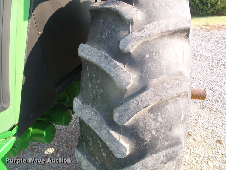 image for item DD0318 1979 John Deere 4040  tractor