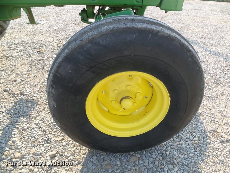 image for item DD0318 1979 John Deere 4040  tractor
