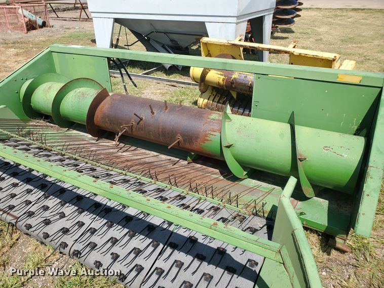 image for item DE4478 John Deere 212 pickup head