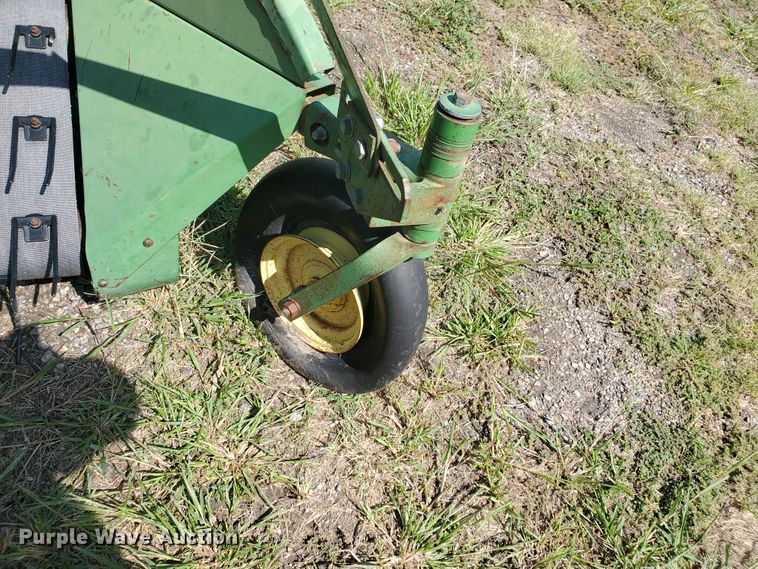 image for item DE4478 John Deere 212 pickup head
