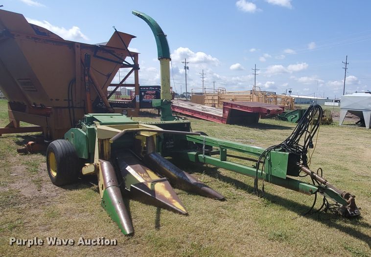 image for item DE4482 John Deere forage harvester